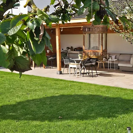 Vida Bed & Breakfast